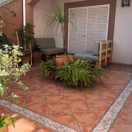 Familia Anfitriona Acoge Apartment Seville Exterior photo