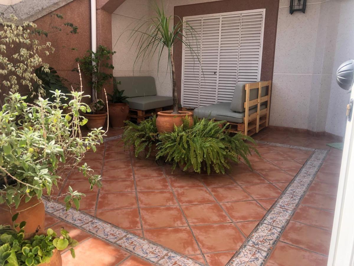 Familia Anfitriona Acoge Apartment Seville Exterior photo